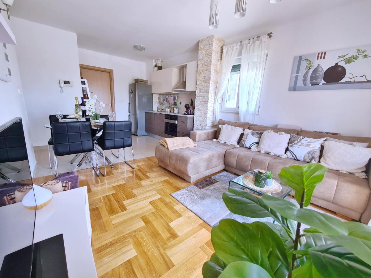 Luxury Apartment Salona Kültér fotó