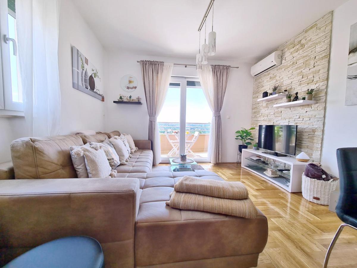 Luxury Apartment Salona Kültér fotó